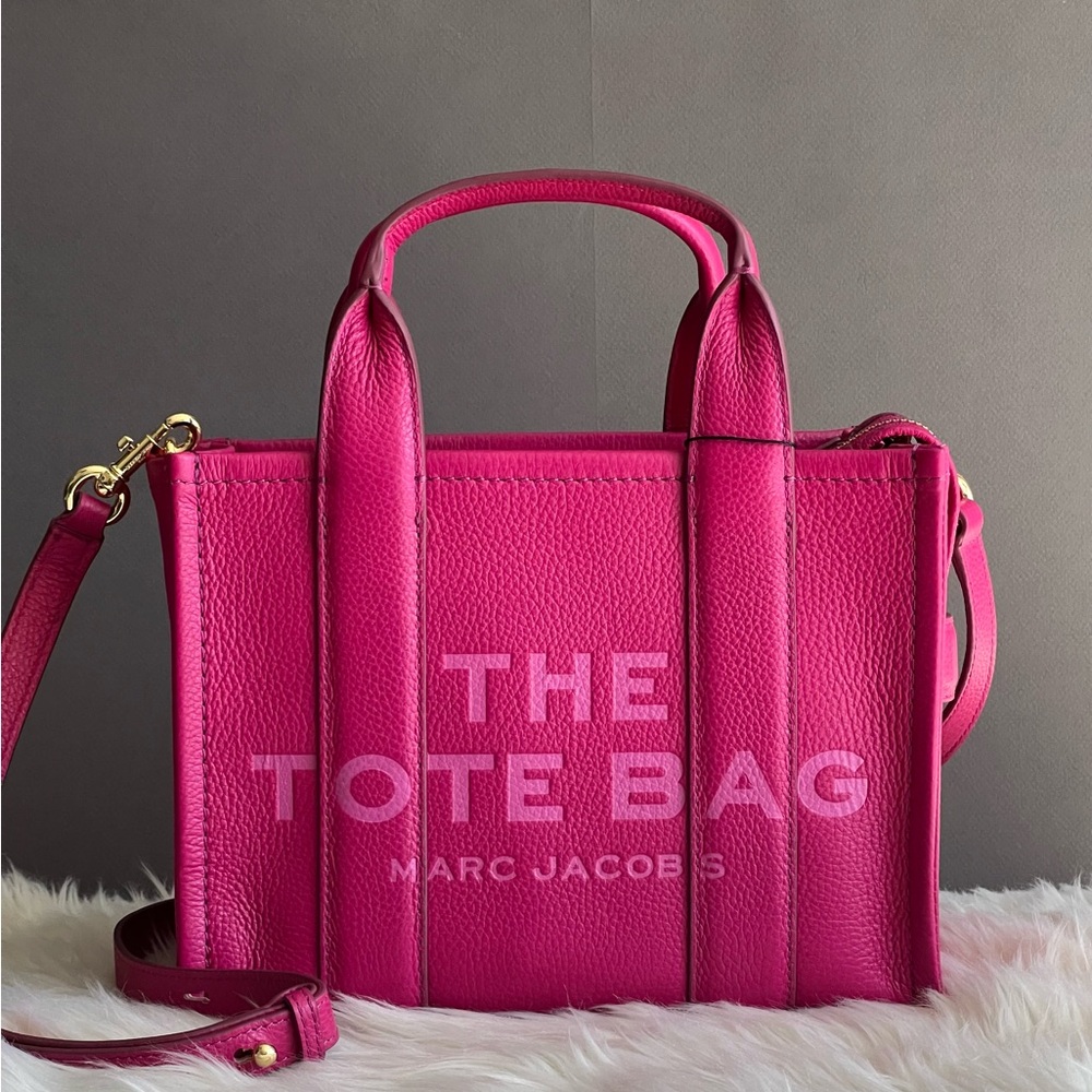 💰SOLD - H009L01SP21 - Marc Jacobs The Leather Small Tote Bag - Picture 1 of 15
